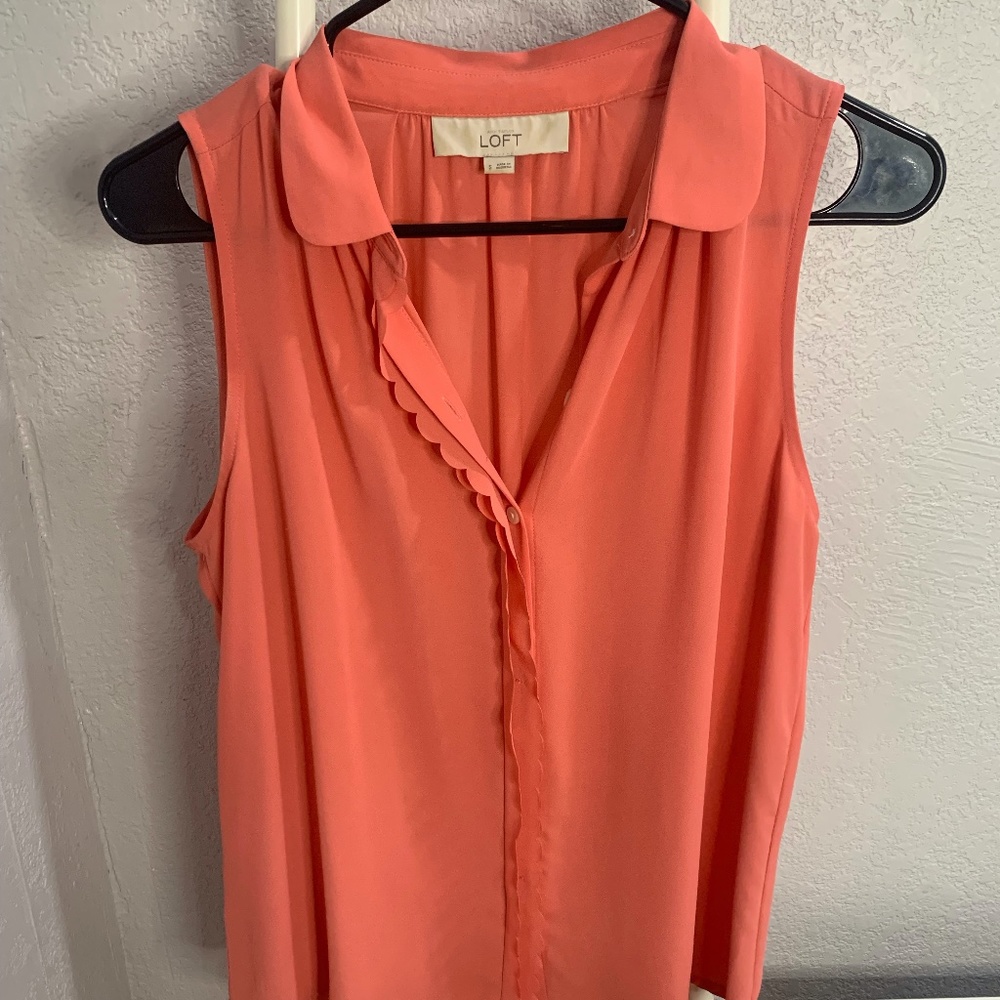 Ann Taylor LOFT Coral Tank-Top with Ruffled Button Trim, Size Small